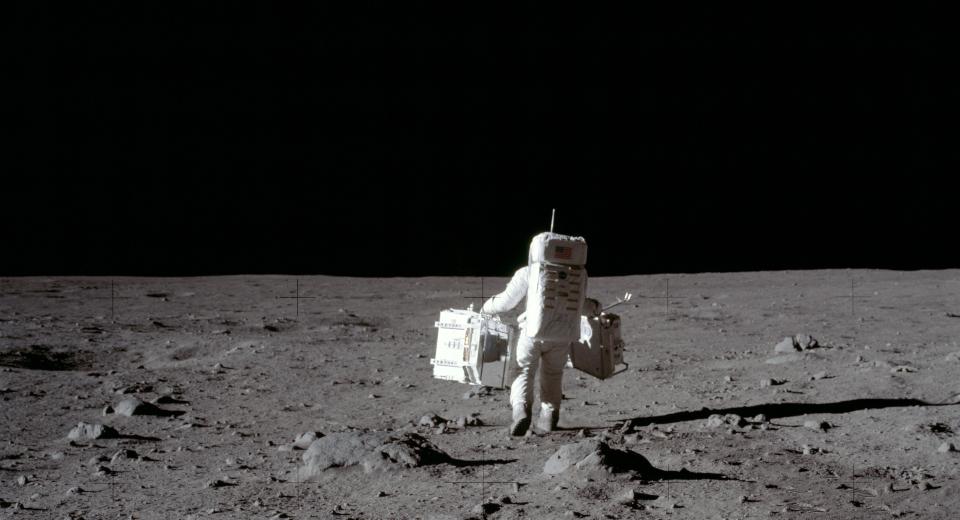 Best case for the moon 2025 landing hoax